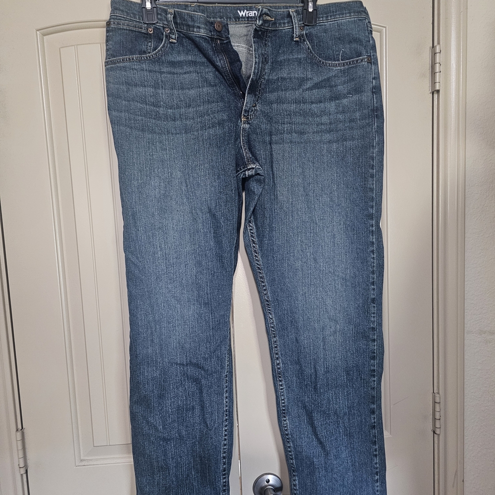 Wrangler Men's Blue Straight-Leg Jeans